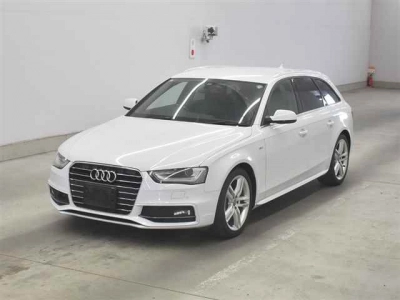 AUDI A4 AVANTE