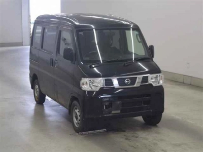 NISSAN NV100 CLIPPER