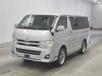 TOYOTA REGIUS VAN