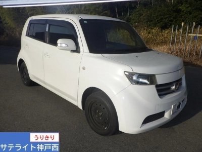 TOYOTA BB