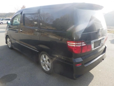 TOYOTA ALPHARD V