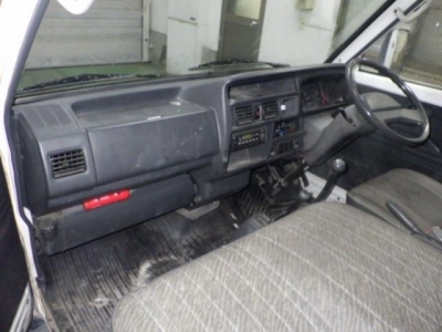 NISSAN VANETTE TRUCK