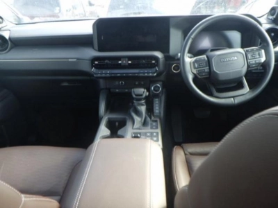 TOYOTA LAND CRUISER 250