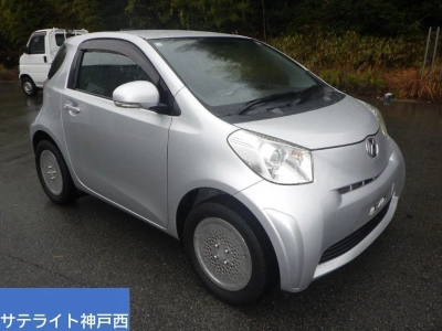 TOYOTA IQ