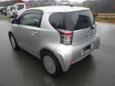 TOYOTA IQ