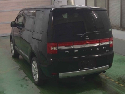 MITSUBISHI DELICA D:5