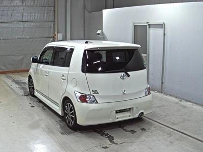 TOYOTA BB