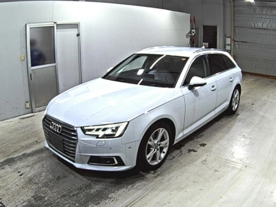 AUDI A4 AVANTE