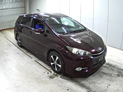 TOYOTA WISH
