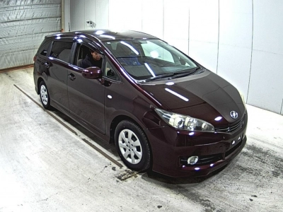 TOYOTA WISH