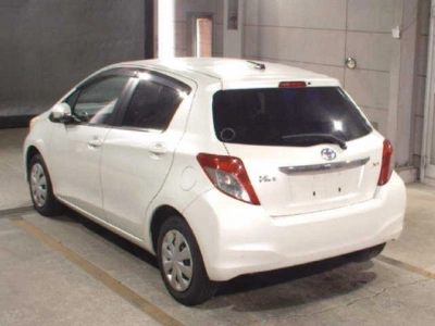 TOYOTA VITZ