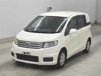 HONDA FREED SPIKE