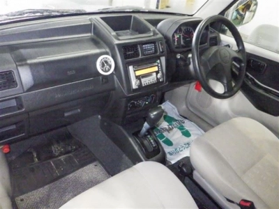 MITSUBISHI PAJERO MINI