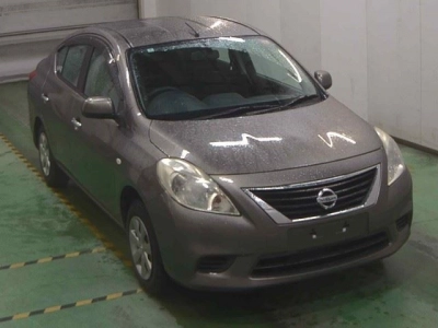 NISSAN TIIDA LATIO