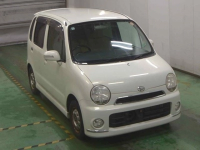 DAIHATSU MOVE LATTE