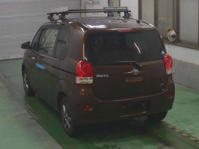 TOYOTA PORTE