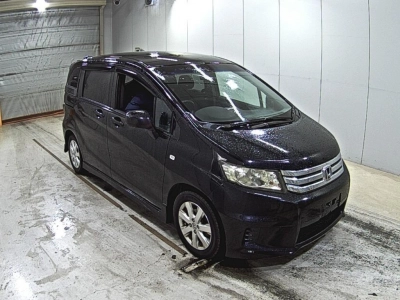 HONDA FREED SPIKE