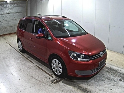VOLKSWAGEN GOLF TOURAN