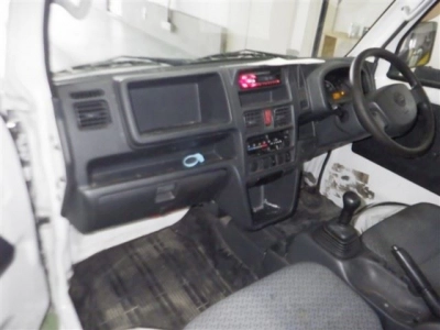 NISSAN NT100 CLIPPER