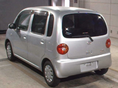 DAIHATSU MOVE LATTE