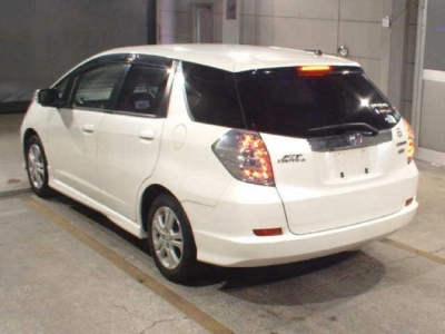 HONDA FIT SHUTTLE