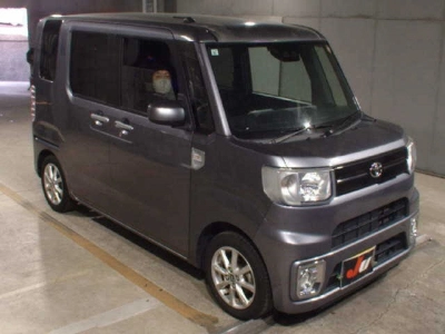 TOYOTA PIXIS MEGA