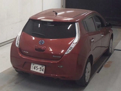 NISSAN LEAF