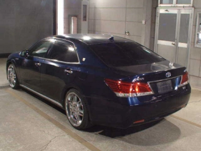 TOYOTA CROWN MAJESTA