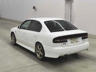 SUBARU LEGACY B4