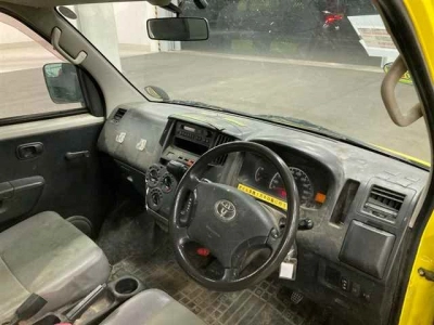 TOYOTA LITE ACE VAN