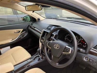TOYOTA PREMIO