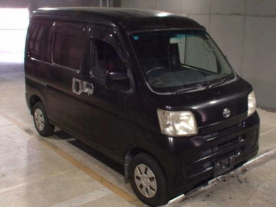 TOYOTA PIXIS VAN