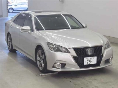 TOYOTA CROWN HYBRID