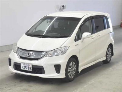 HONDA FREED HYBRID