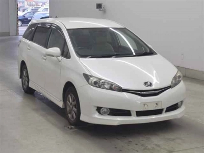 TOYOTA WISH