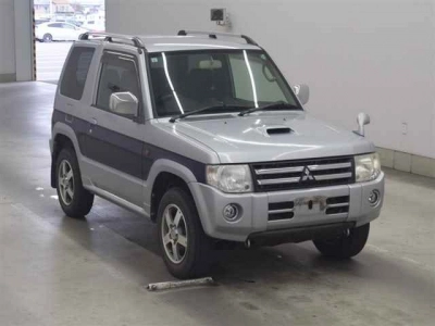 MITSUBISHI PAJERO MINI