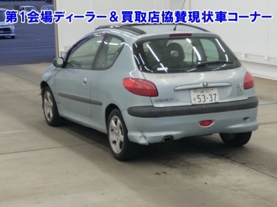 PEUGEOT 206