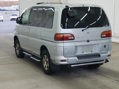 MITSUBISHI DELICA SPACE GEAR