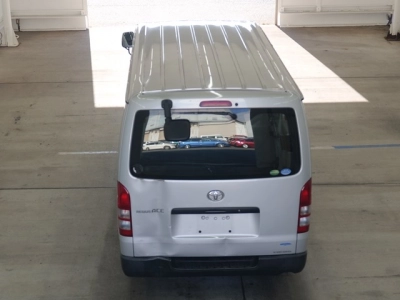 TOYOTA REGIUS ACE