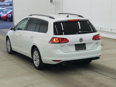 VOLKSWAGEN GOLF VARIANT