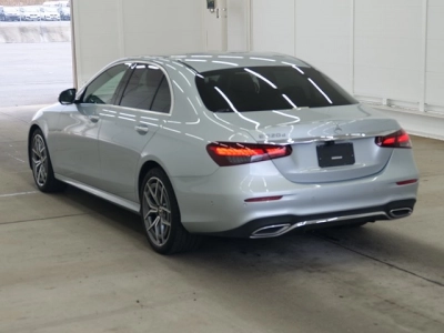 MERCEDES BENZ E CLASS
