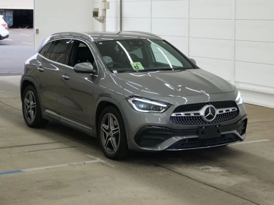MERCEDES BENZ GLA