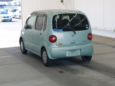 DAIHATSU MOVE LATTE