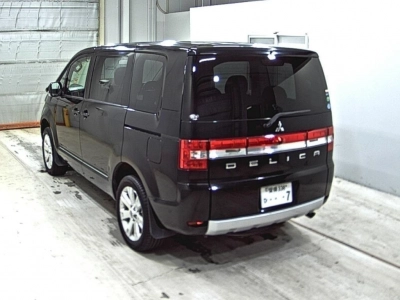 MITSUBISHI DELICA D:5