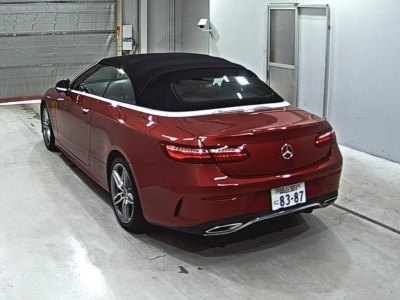 MERCEDES BENZ E CLASS