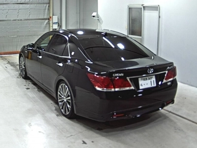 TOYOTA CROWN HYBRID