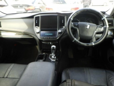 TOYOTA CROWN HYBRID