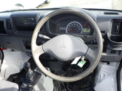 MITSUBISHI MINICAB TRUCK