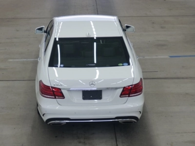 MERCEDES BENZ E CLASS