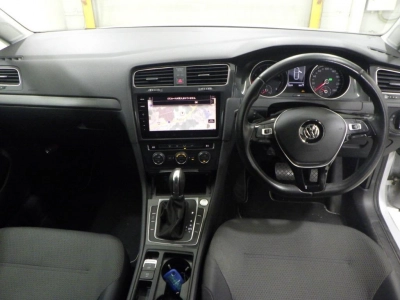 VOLKSWAGEN GOLF VARIANT